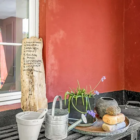 Cozy In With Kitchen Apartment Gudhjem