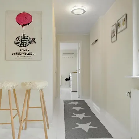Apartamento Lovely In With Wifi *